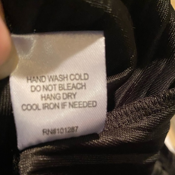 NWT Alexia Admor Black Velvet Pleated Midi Length Skirt Holiday Christmas - Picture 7 of 8